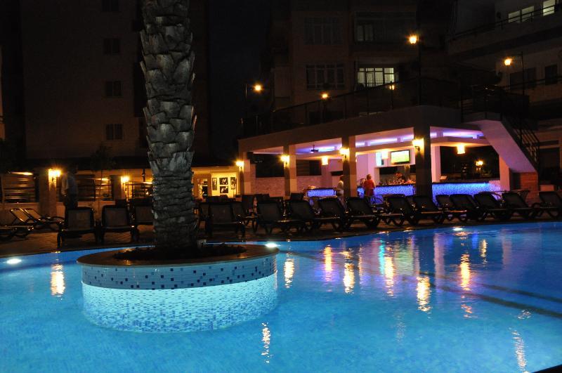 Almera Park Apart Hotel Алания Экстерьер фото